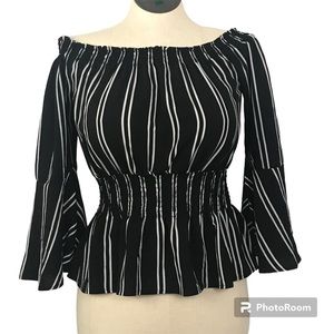 Rue 21 Off Shoulder Top Women’s Size S Striped Black/White pullover long sleeve